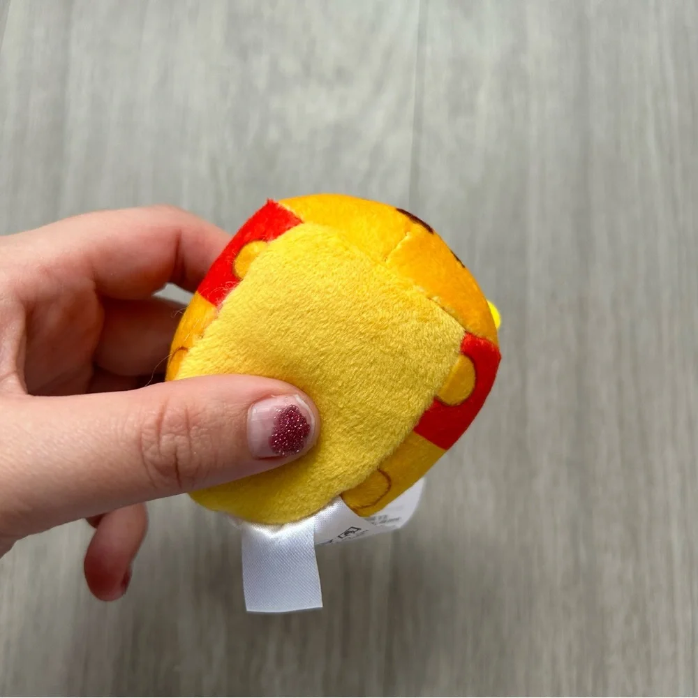 Pooh bear tsum tsum